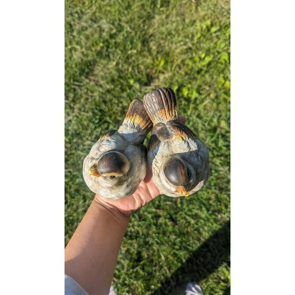 2 Ceramic Hand-painted Bird Home/ Garden Decor - Picture 6 of 8